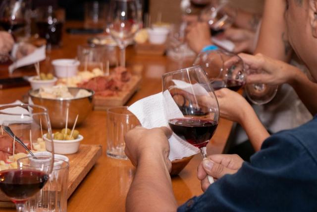 Ateliers dégustation : apprendre à goûter le vin sans jargon Ateliers dégustation : apprendre a gouter le vin sans jargon a Montpellier
