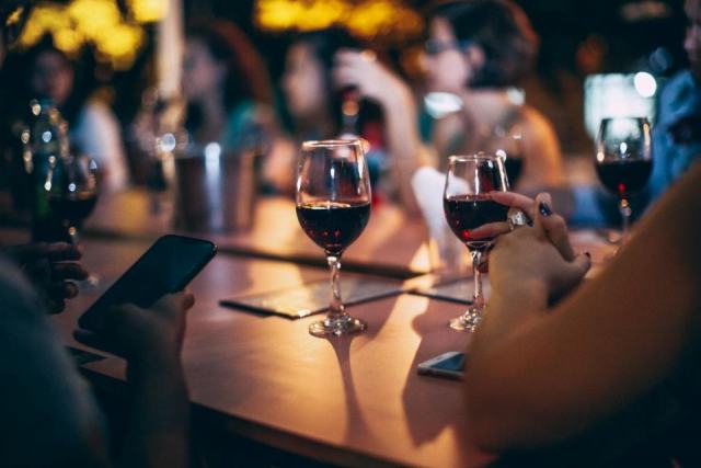 Bar à vin à Montpellier : pourquoi la Cantine Œnologique se distingue Bar a vin a Montpellier : pourquoi la Cantine Oenologique se distingue